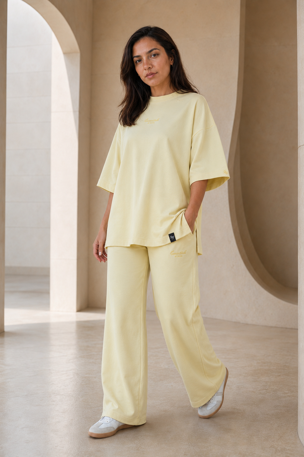 Ensemble ROOH Essential Jog Set V2 jaune pastel – vue de face